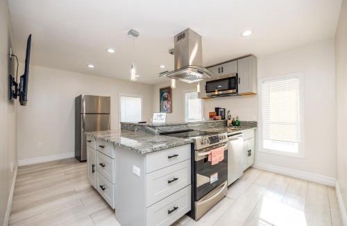 Fall River Apartment | Luxurious room in Fall River Stay