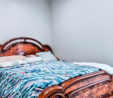 Fall River Apartment | Luxurious room in Fall River Stay