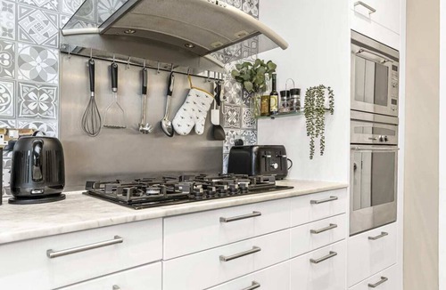 Belsize House | Luxurious & Spacious Townhouse!