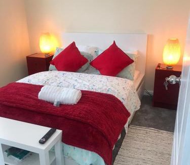 Northumberland Heath Apartment | Luxurious & Spacious 5 Bedroom Property