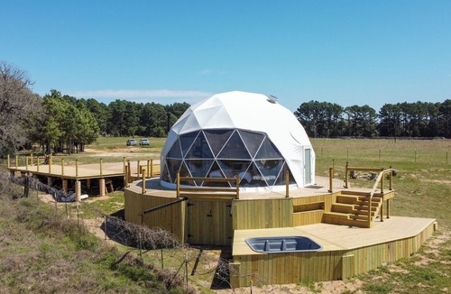 Smithville House | Luxurious Stargazer Dome Retreat in Stunning Nature w/Hot Tub and Sauna!