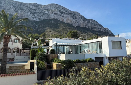 Denia Villa | luxurious, state-of-the-art villa with beautiful views