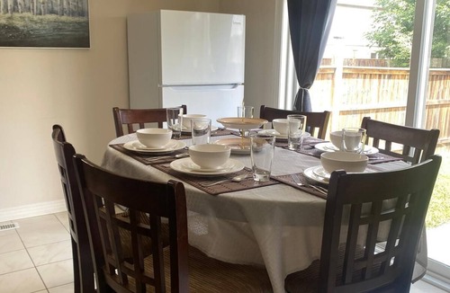 Thorold House | Luxurious Stay In Niagara Region