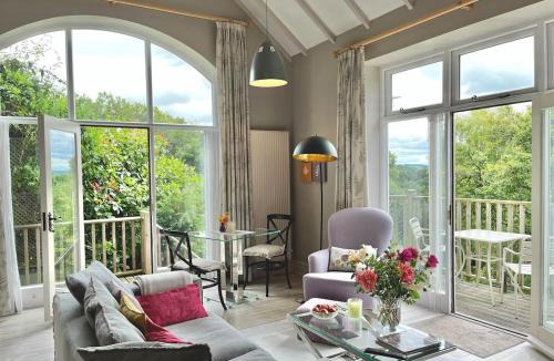 Axminster Apartment | Luxurious studio for two with spectacular views