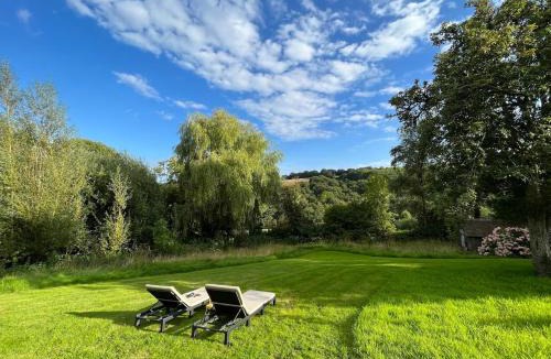 Axminster Apartment | Luxurious studio for two with spectacular views