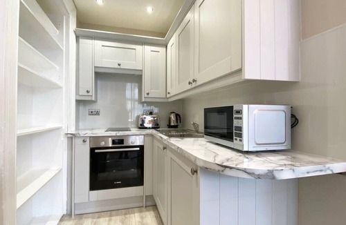 North West Condo | Luxurious Studio in Glasgow's West End