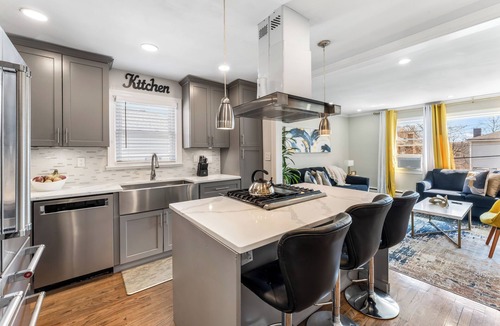 Irvington Apartment | Luxurious Suburban 3BR Oasis