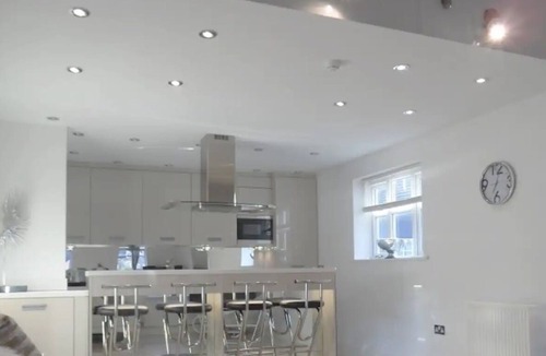 Dickens Heath Apartment | Luxurious Tranquil Penthouse in Birmingham