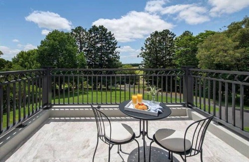 Maleny House | Luxurious "Treehaven" Retreat in Maleny