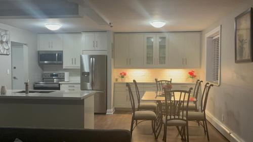 Burlington Apartment | Luxurious Two Bedroom Apartment