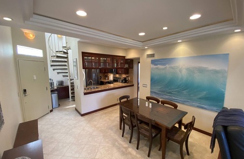 Huntington Beach Condo | Luxurious Upscale Open Concept Elegant Beautifully Maintained