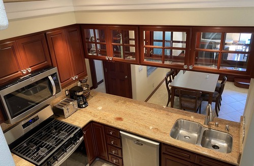 Huntington Beach Condo | Luxurious Upscale Open Concept Elegant Beautifully Maintained