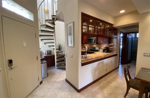 Huntington Beach Condo | Luxurious Upscale Open Concept Elegant Beautifully Maintained