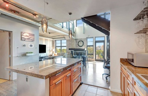 Uptown House | Luxurious Uptown Denver Loft with Stunning Views