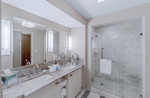 Central Beach Hotel | Luxurious Oceanfront Apartment in Fort Lauderdale