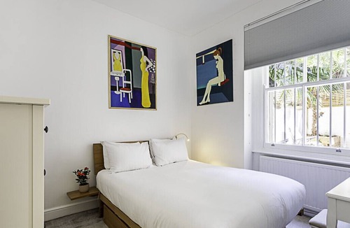 West Kensington Apartment | Luxurious Victorian Home