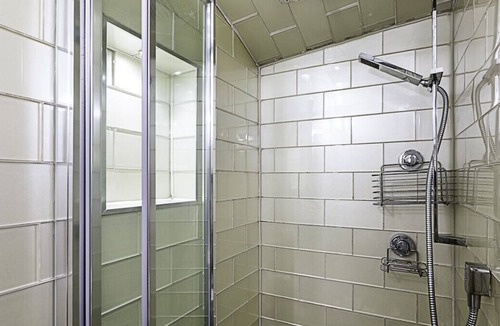 West Kensington Apartment | Luxurious Victorian Home