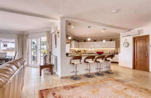Benissa Coast Villa | Luxurious Villa 15 mins walk from the beach, free WF sleeps up to 12