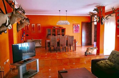 Arcas del Villar Villa | Luxurious Villa in Arcas with Private Pool