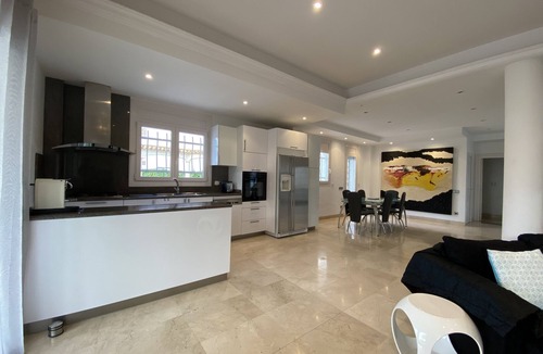 Santa Margarida Villa | LUXURIOUS VILLA OF 300 M2 AT THE WATERFRONT ON THE COSTA BRAVA