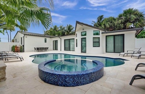 Deerfield Beach House | Luxurious Villa in Deerfield Beach