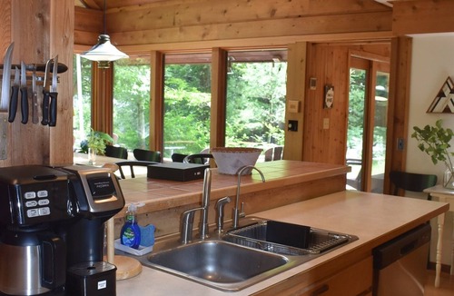 Tupper Lake House | Luxurious Waterfront with Mountain Views