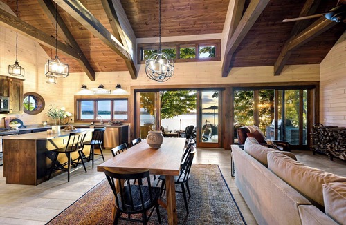 Town of Owasco House | LUXURIOUS WATERFRONT CABIN ON OWASCO LAKE