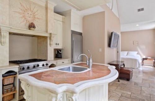 Saddle River House | Luxurious white brick villa