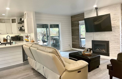 South Hill House | Luxurious Wooded Hideaway