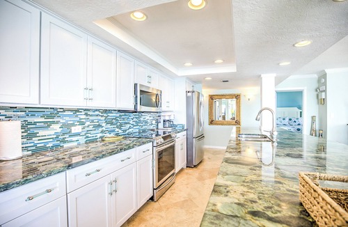 Key Colony Beach Condo | Luxuriously Remodeled & Expansive Wraparound Ocean Views