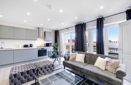 Yiewsley Apartment | Luxury 1 & 2 bed Apartment free parking
