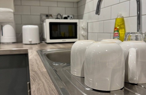 Cannock Apartment | Luxury 1 BDR Apartment