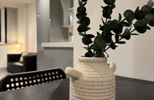 Cannock Apartment | Luxury 1 BDR Apartment