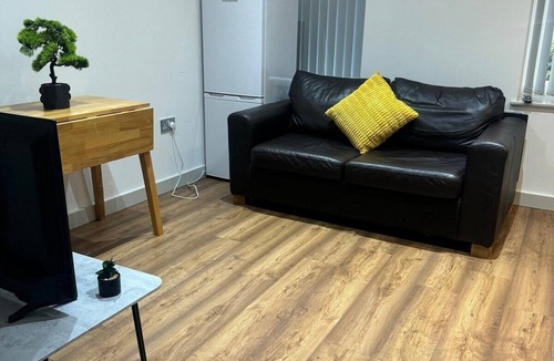 Kidderminster Apartment | Luxury 1 BDR Studio - Kidderminster