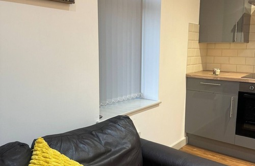 Kidderminster Apartment | Luxury 1 BDR Studio - Kidderminster