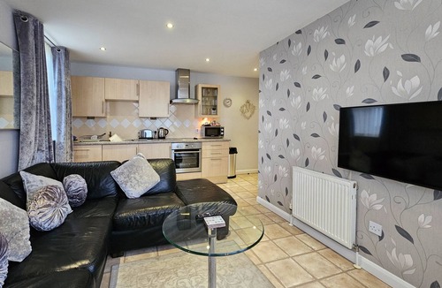 Bispham Apartment | Luxury 1 Bed Apt, Beach Front with Side Sea View