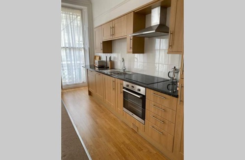 Brighton City Centre Apartment | Luxury 1 bed flat with Balcony & Sea View