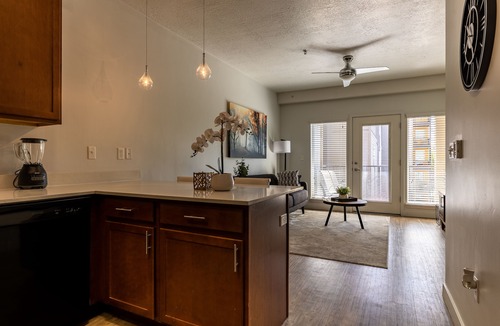 South Salt Lake Apartment | Luxury 1-bedroom Apartment