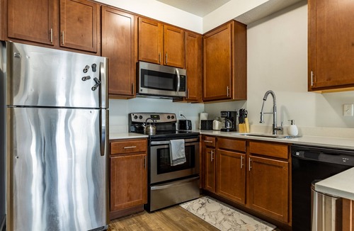 South Salt Lake Apartment | Luxury 1-bedroom Apartment