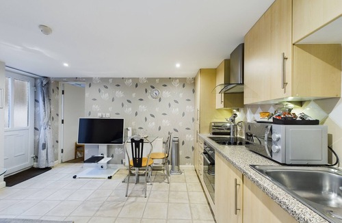 Bispham Apartment | Luxury 1 Bedroom Apartment with Private Decking