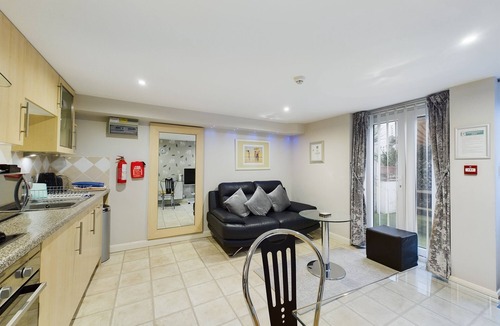 Bispham Apartment | Luxury 1 Bedroom Apartment with Private Decking