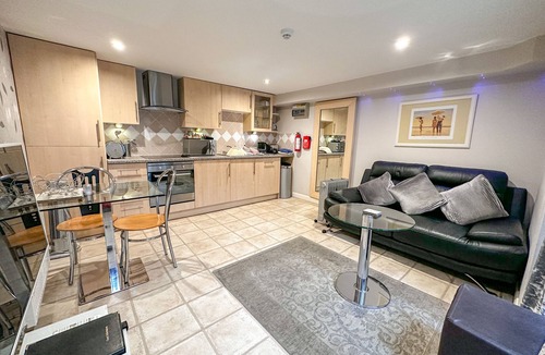 Bispham Apartment | Luxury 1 Bedroom Apartment with Private Decking