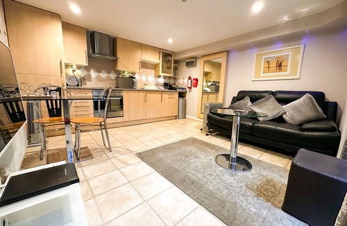 Bispham Apartment | Luxury 1 Bedroom Apartment with Private Decking