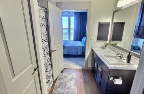 Frisco Apartment | Luxury 1 bedroom Apartment with pool