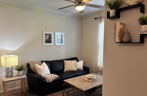 The Woodlands Apartment | Luxury 1 bedroom apartment in a resort-style gated community