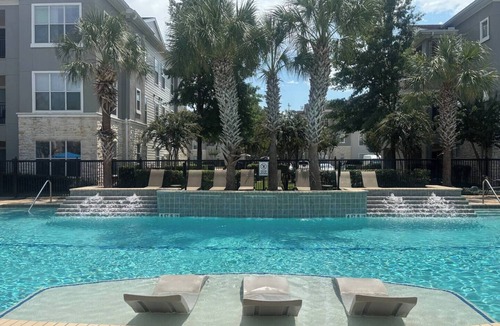 The Woodlands Apartment | Luxury 1 bedroom apartment in a resort-style gated community