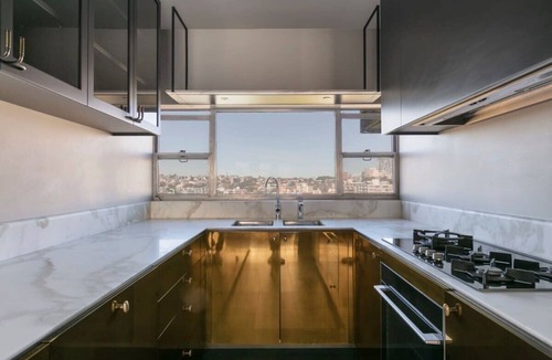 Elizabeth Bay Apartment | Luxury 1 Bedroom Apt with Harbour Views & Parking