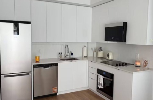 Vaughan Condo | Luxury 1 Bedroom Condo w/Gym | Near Vaughan Mills