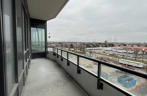 Pickering Apartment | Luxury 1-Bedroom + Den Condo with outdoor pool