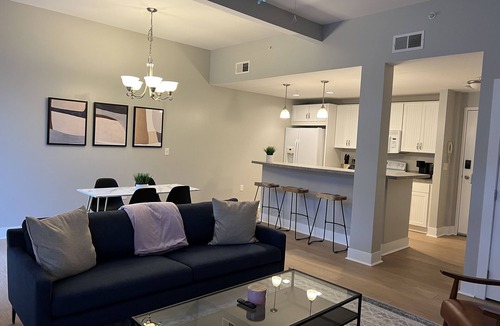 Grand Haven Apartment | Luxury 1 Bedroom in Downtown Grand Haven